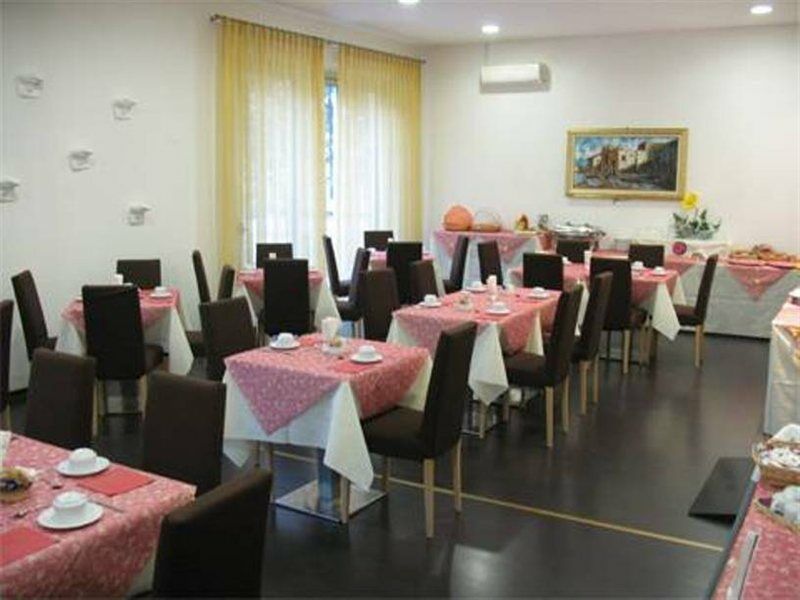 俱乐部会议酒店 里米尼 外观 照片